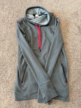 Under Armour Gray Pullover Sweatshirt